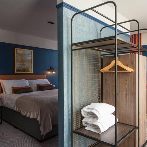 chrysalis-epic-hotel-bedroom-liverpool